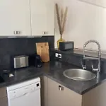 Loft De Charme Avec Jardin Prive Et Parking, A 5 Min Du Vieux-Bassin דירה