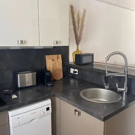 Loft De Charme Avec Jardin Prive Et Parking, A 5 Min Du Vieux-bassin Апартаменти