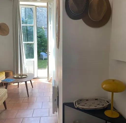 Loft/jardin Et Parking : Le Petit Clos Bourdet Lägenhet