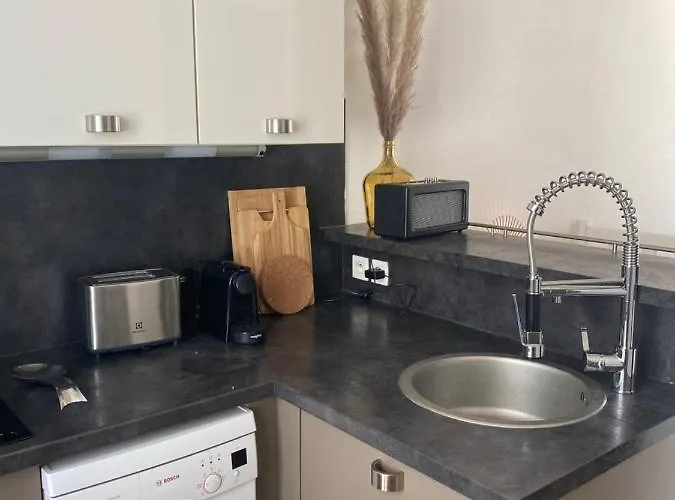 Loft/jardin Et Parking : Le Petit Clos Bourdet شقة